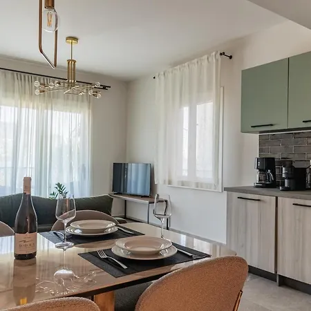 Chelmis Sea Front - Atlantis Apartment *