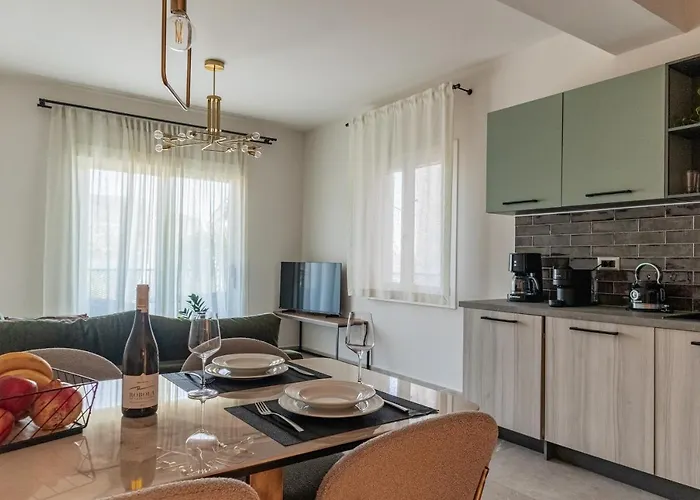 Chelmis Sea Front - Atlantis Apartamento *